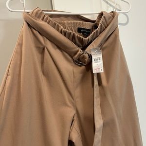 ANN TAYLOR wide leg trousers in camel.  Size Medium.  New with Tags.  Never worn